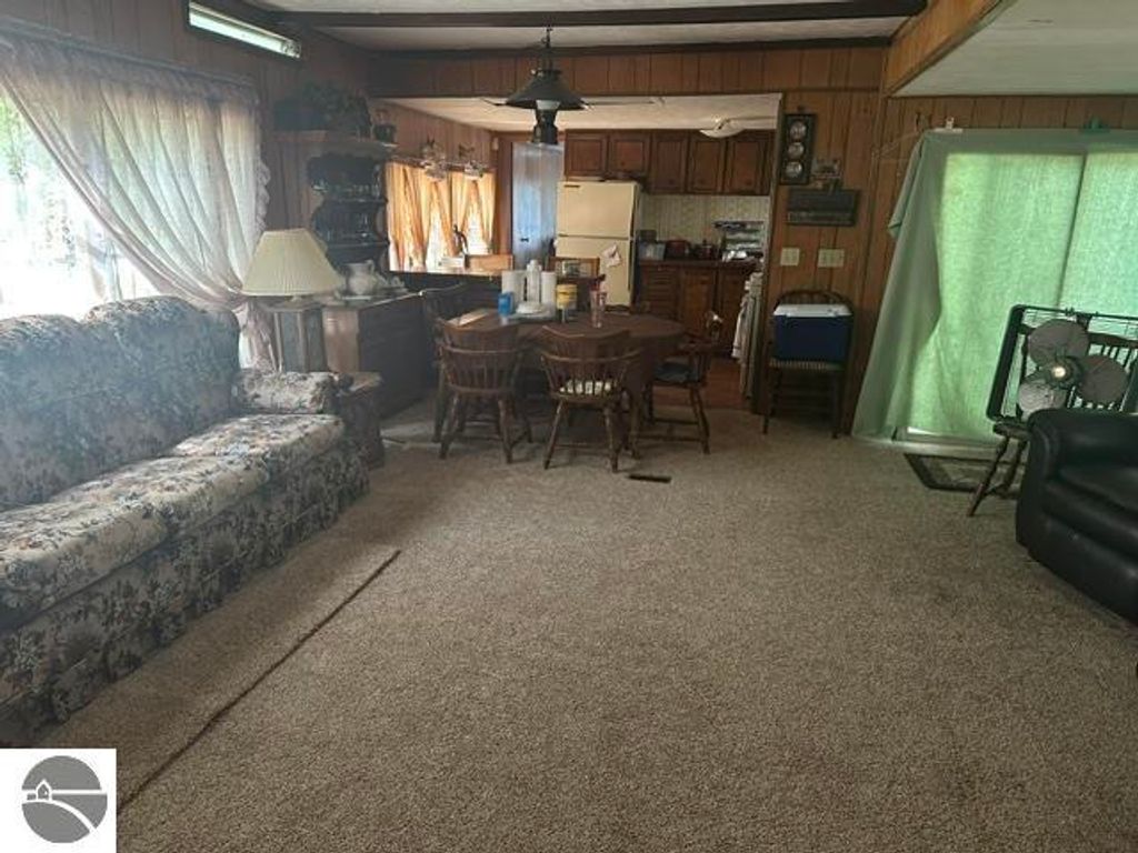 Image 4 of property listing at 7885 N Airpark Road, Weidman, MI 48893