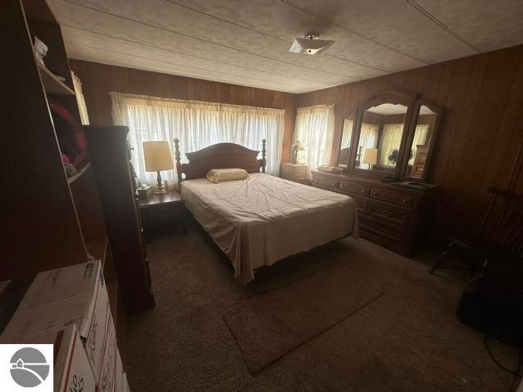 Image 8 of property listing at 7885 N Airpark Road, Weidman, MI 48893