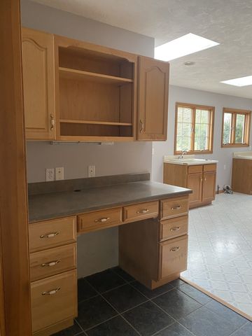 2 Evergreen Drive, Blue Grass, IA 52726