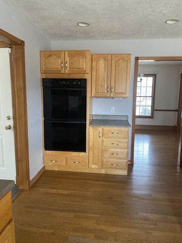 2 Evergreen Drive, Blue Grass, IA 52726