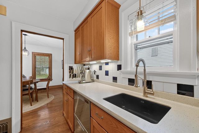 1718 Schlimgen Avenue, Madison, WI 53704
