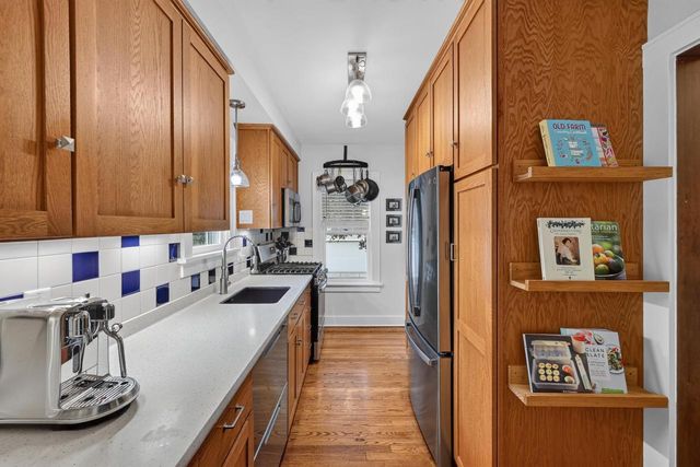 1718 Schlimgen Avenue, Madison, WI 53704