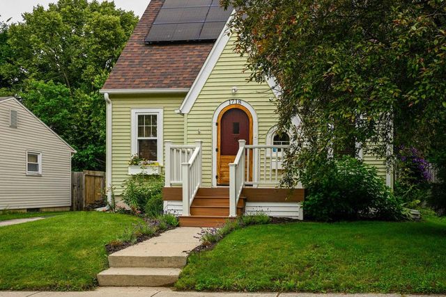 1718 Schlimgen Avenue, Madison, WI 53704