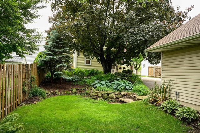 1718 Schlimgen Avenue, Madison, WI 53704
