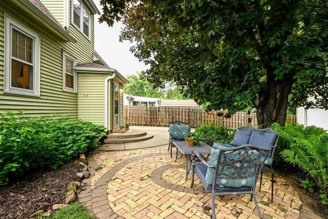 1718 Schlimgen Avenue, Madison, WI 53704