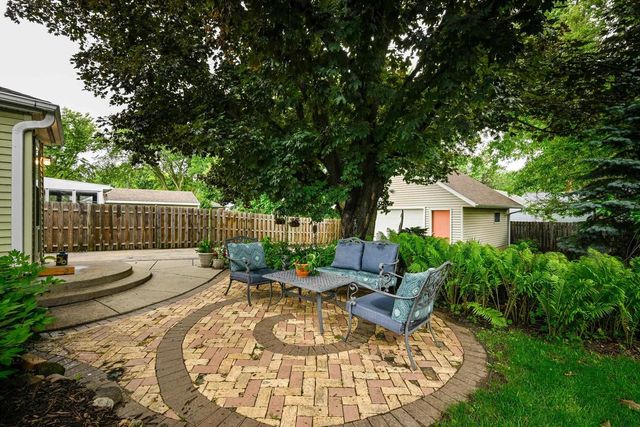 1718 Schlimgen Avenue, Madison, WI 53704