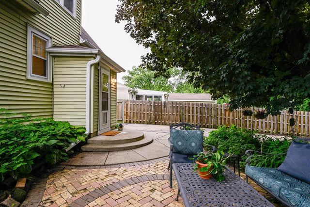 1718 Schlimgen Avenue, Madison, WI 53704