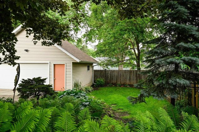 1718 Schlimgen Avenue, Madison, WI 53704