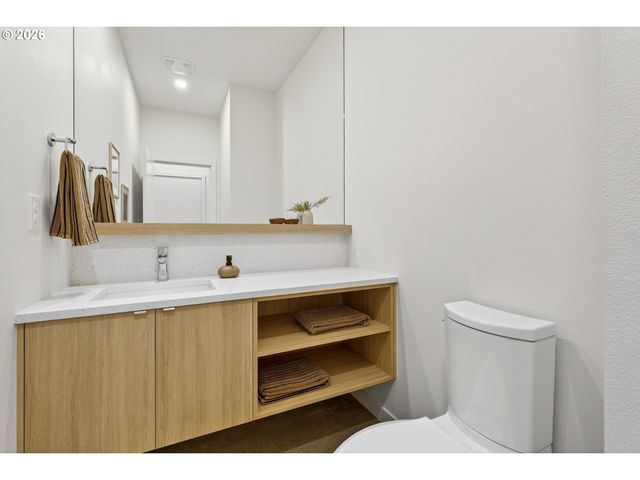 4485 Ne 41st Ave C, Portland, OR 97211