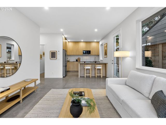 4485 Ne 41st Ave C, Portland, OR 97211