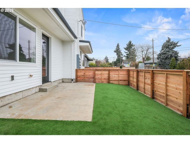 4485 Ne 41st Ave C, Portland, OR 97211