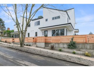 4485 Ne 41st Ave C, Portland, OR 97211
