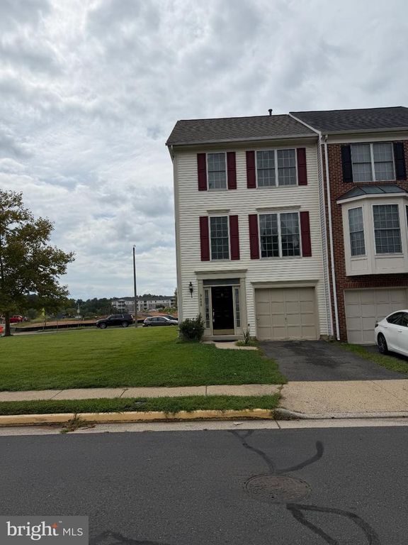 9400 SILVER METEOR CT, Manassas Park, VA 20111