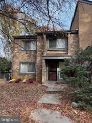 8202 CANNING TER, Greenbelt, MD 20770