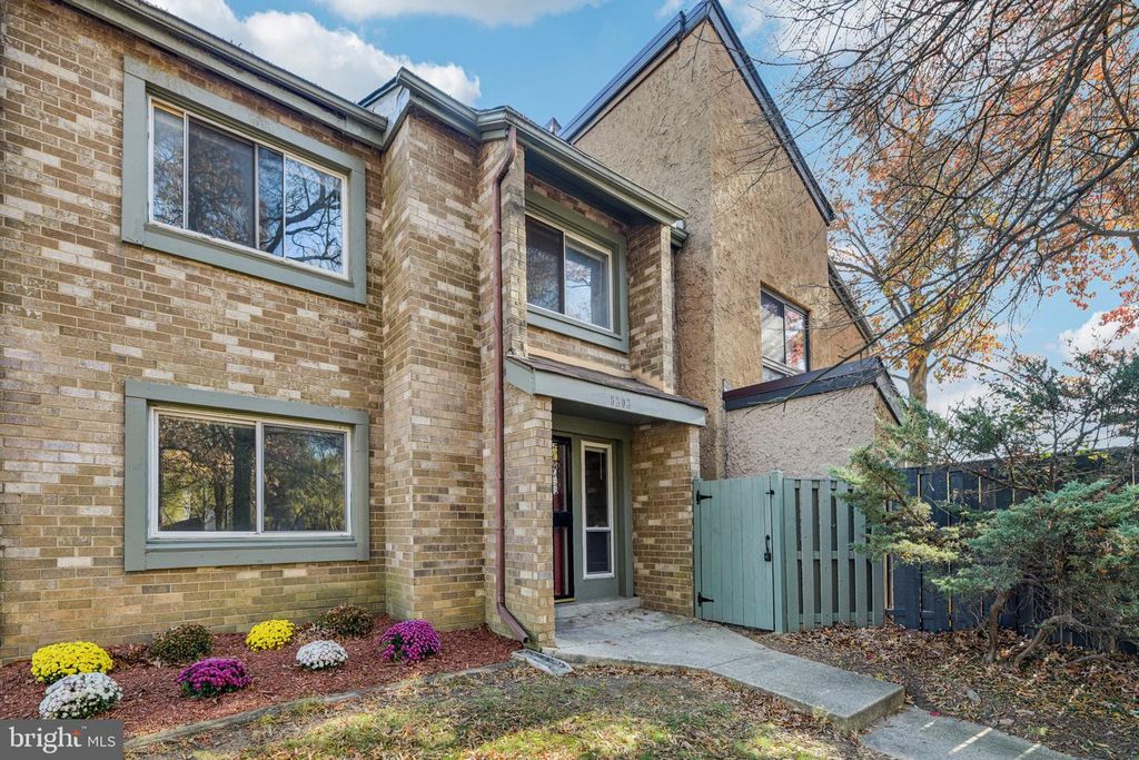 8202 CANNING TER, Greenbelt, MD 20770