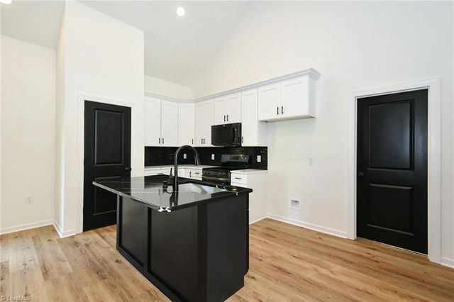 2120 Wythe Street, Greensboro, NC 27401