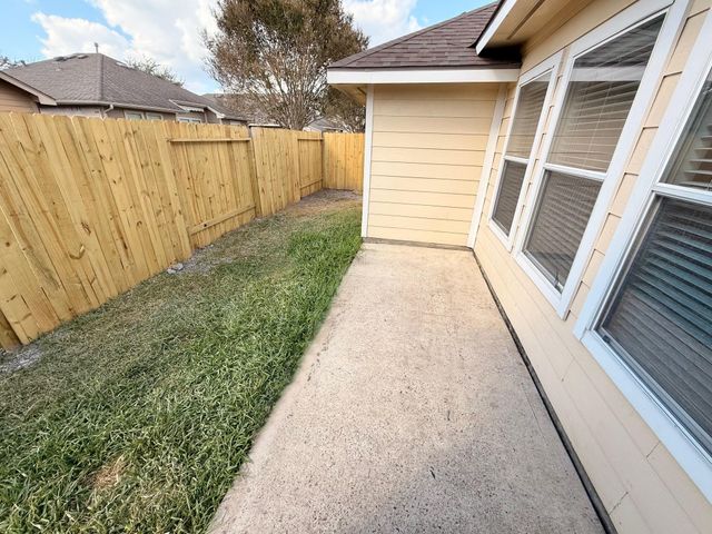 15107 Summer Sunset Drive, Humble, TX 77396