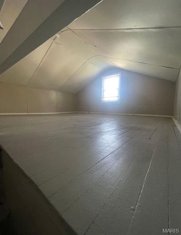 7929 S Rock Hill Road, St Louis, MO 63123