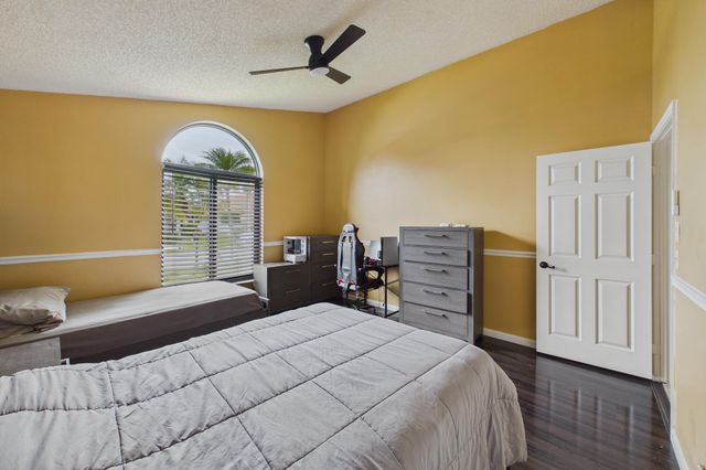 169 Executive Circle, Boynton Beach, FL 33436