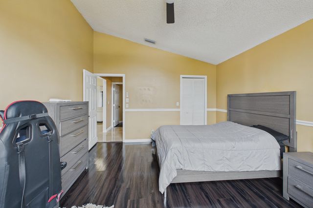 169 Executive Circle, Boynton Beach, FL 33436