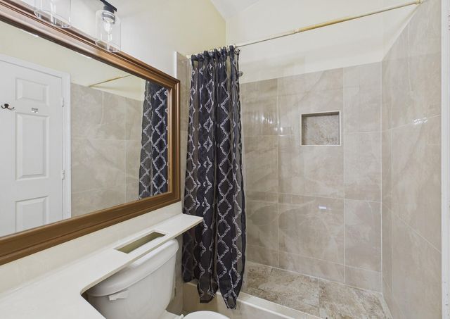 169 Executive Circle, Boynton Beach, FL 33436