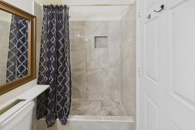 169 Executive Circle, Boynton Beach, FL 33436