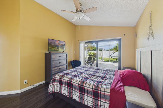 169 Executive Circle, Boynton Beach, FL 33436