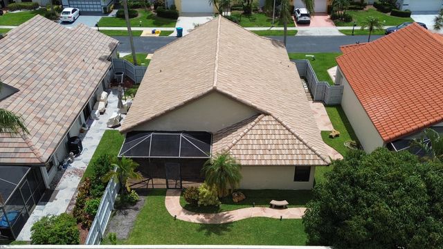 169 Executive Circle, Boynton Beach, FL 33436