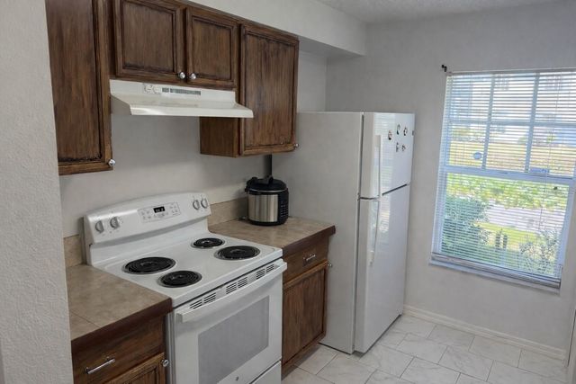 7135 WATERSIDE DRIVE, Tampa, FL 33617