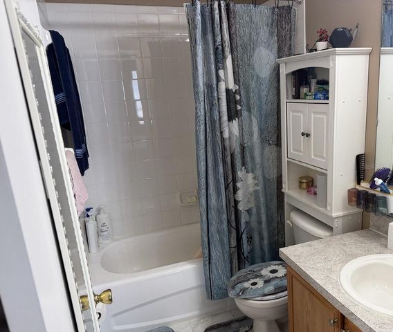 7135 WATERSIDE DRIVE, Tampa, FL 33617