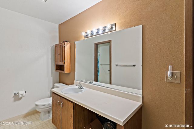 611 Copperbush Court, Anchorage, AK 99518