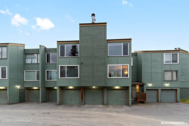 611 Copperbush Court, Anchorage, AK 99518