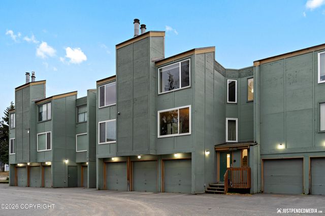 611 Copperbush Court, Anchorage, AK 99518
