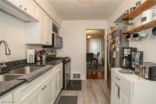 748 Cedar Avenue, Ravenna, OH 44266