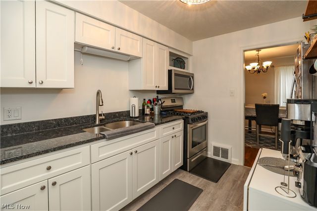 748 Cedar Avenue, Ravenna, OH 44266