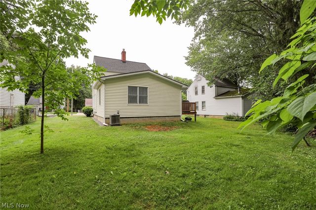 748 Cedar Avenue, Ravenna, OH 44266