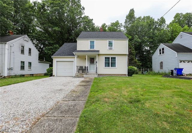 748 Cedar Avenue, Ravenna, OH 44266