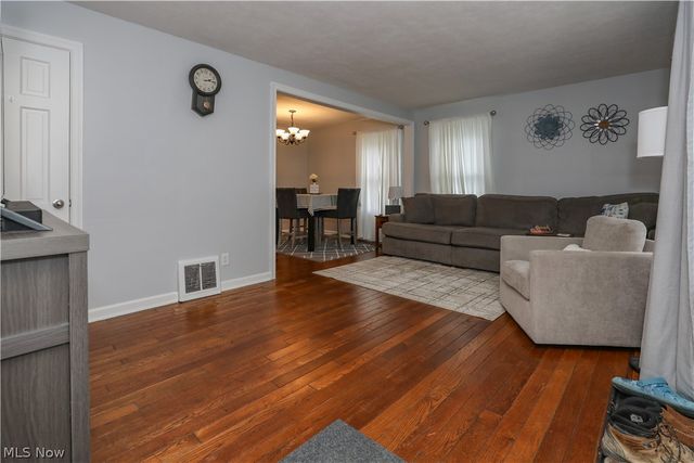 748 Cedar Avenue, Ravenna, OH 44266
