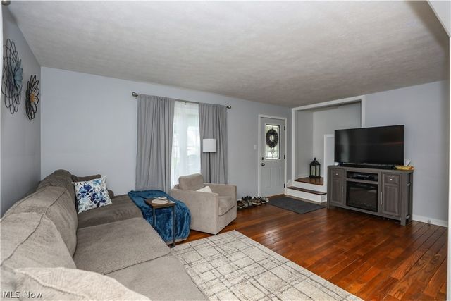 748 Cedar Avenue, Ravenna, OH 44266