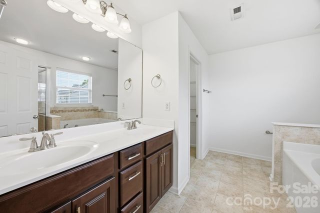 2162 Belle Vernon Avenue, Charlotte, NC 28210
