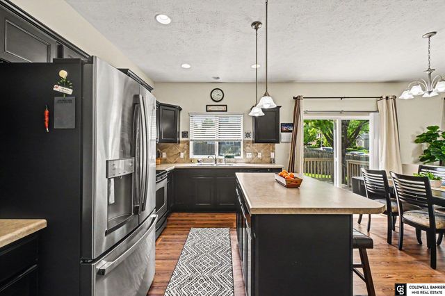 13702 Williamsburg Drive, Bellevue, NE 68123