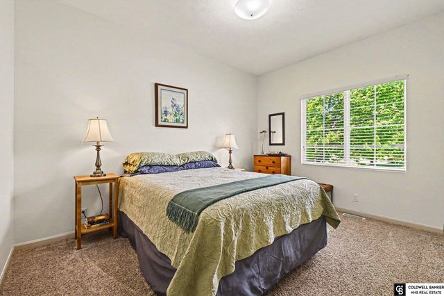 13702 Williamsburg Drive, Bellevue, NE 68123