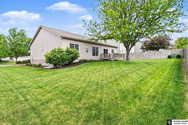 13702 Williamsburg Drive, Bellevue, NE 68123