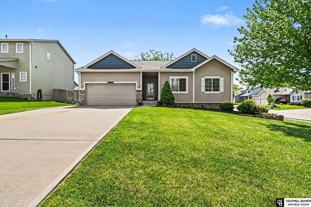13702 Williamsburg Drive, Bellevue, NE 68123
