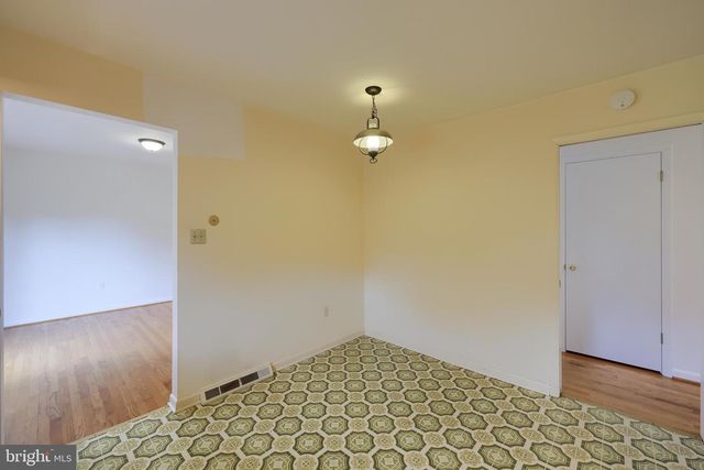 90 CHURCHILL DR, York, PA 17403