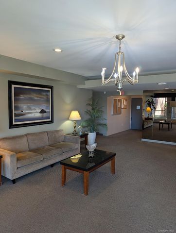 30 S Cole Avenue 6L, Spring Valley, NY 10977