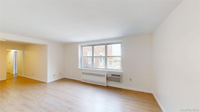 30 S Cole Avenue 6L, Spring Valley, NY 10977