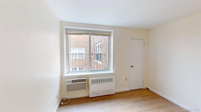 30 S Cole Avenue 6L, Spring Valley, NY 10977