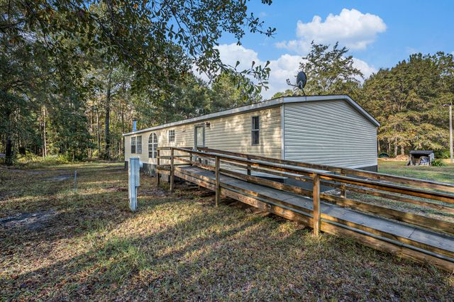 1021 Nash Road, Ridgeville, SC 29472