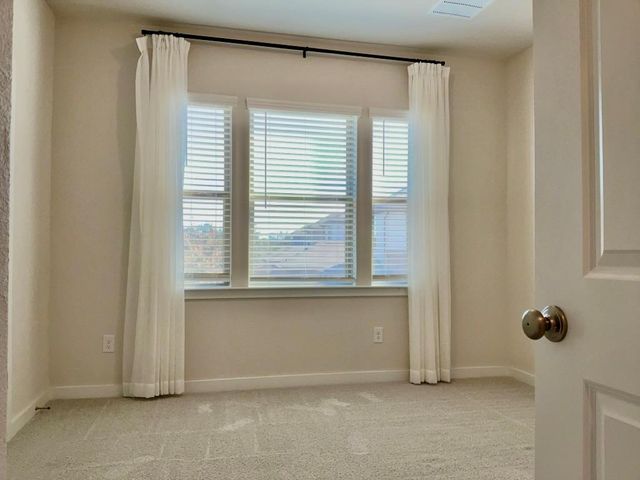 2500 FOREST CREEK DR 702, Round Rock, TX 78664